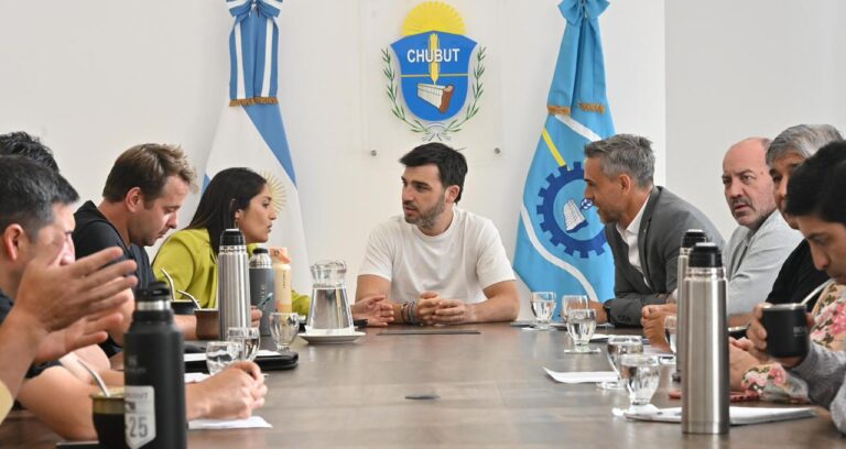 Orden fiscal y modernización: Provincia y comunas comprometidos con el ordenamiento fiscal y la competitividad de la región