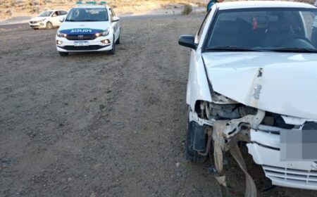 Comodoro: chocó alcoholizado contra un poste de gas en el barrio Km 5