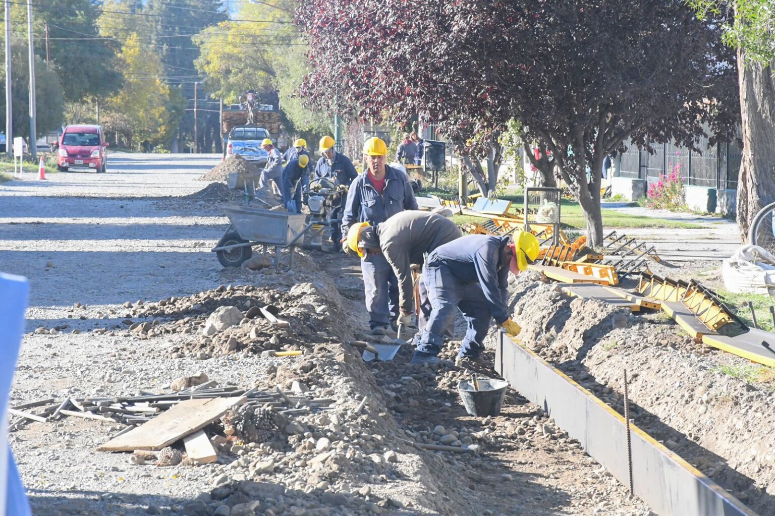 Taccetta impulsa un histórico plan de 50 cuadras de cordón cuneta en Esquel para 2026
