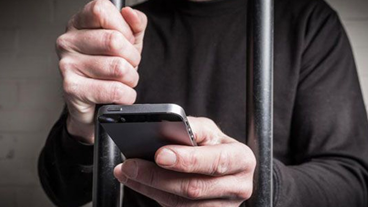 El comisario Gabriel Araujo reveló que se secuestraron «más de 200 teléfonos no autorizados» en cárceles de Chubut