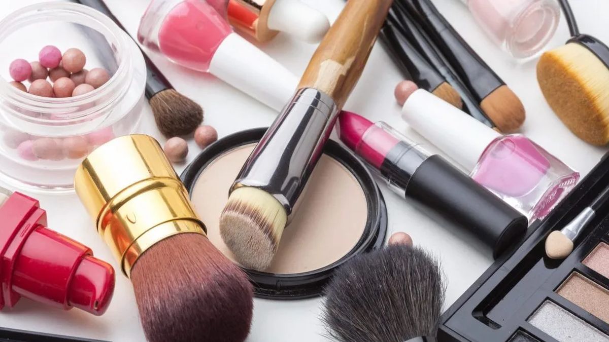 Alerta Sanitaria: ANMAT prohibió toda una línea de cosméticos