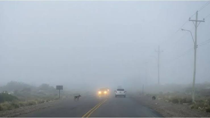 Continúa cerrado el camino Roque González por lluvia y falta de visibilidad