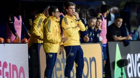 ¡Alarma en Boca! El equipo mejora en ataque, pero la defensa es un desastre: Weigandt y la dupla central, en la mira de Úbeda