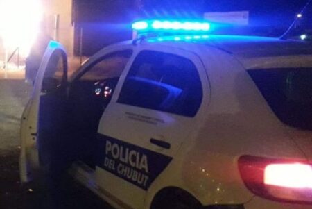 Operativos en Esquel: cae un delincuente y recuperan ropa robada