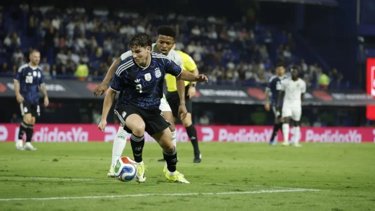 Argentina sin problemas en La Bombonera: Nico Paz y Enzo Fernández ponen el 2-0 ante Mauritania
