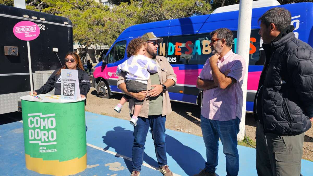 Comodoro Rivadavia seduce al turismo regional con sus ballenas Sei