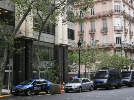 Argentina incrementó las alertas de seguridad en las embajadas de Estados Unidos, Israel e Irán