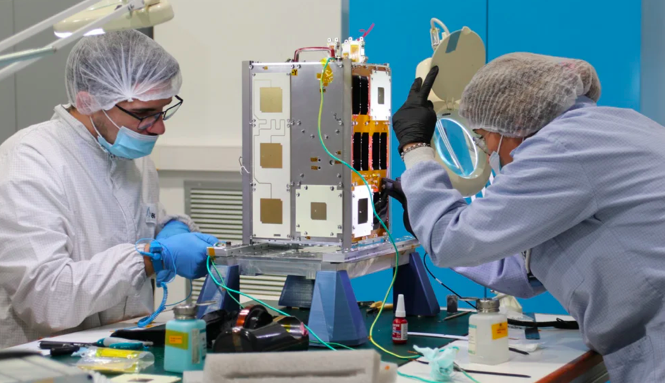 La CONAE frenó un paro por la misión ATENEA, pero advierte que el plan espacial argentino está en riesgo por recortes y fuga de cerebros