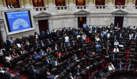 El oficialismo apura la reforma de la Ley de Glaciares: dictamen exprés el martes y sanción el miércoles para cumplir con los gobernadores mineros