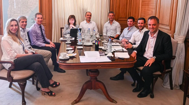 La estrategia del Gobierno para correr del centro la causa Adorni: ultraactividad y más polémica