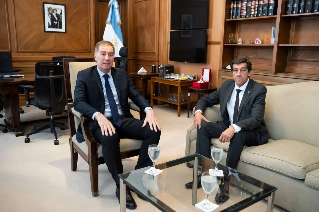El ministro Diego Santilli recibe a gobernadores para analizar la reforma de la Ley de Glaciares y leyes sobre propiedad privada