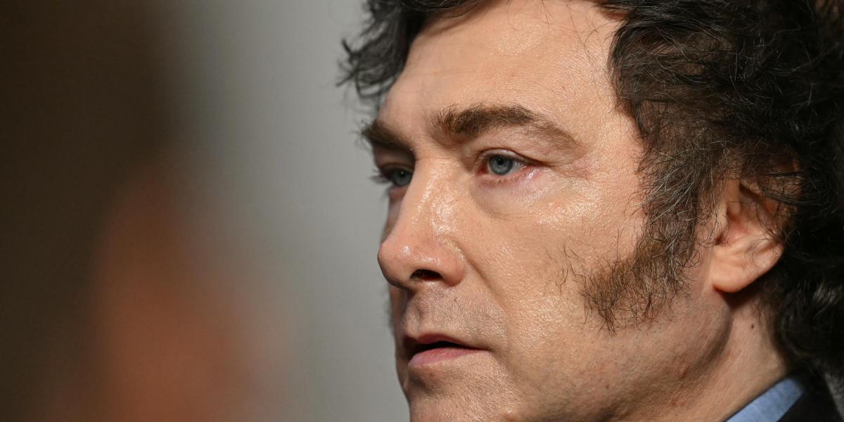 Escándalo por millonarios créditos a funcionarios de Milei