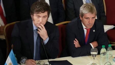 Luis Caputo viaja a EE.UU. para negociar con el FMI mientras el INDEC difunde la inflación de marzo