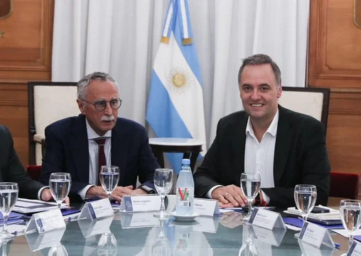 Manuel Adorni y Mario Lugones repasaron el proyecto de la nueva Ley de Salud Mental y ejes de eficiencia