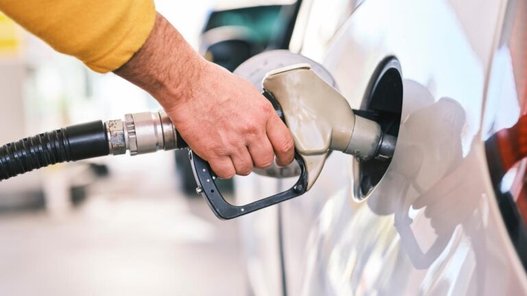Precios de combustibles en Chubut: ¿Cuánto cuesta cargar el tanque este lunes?