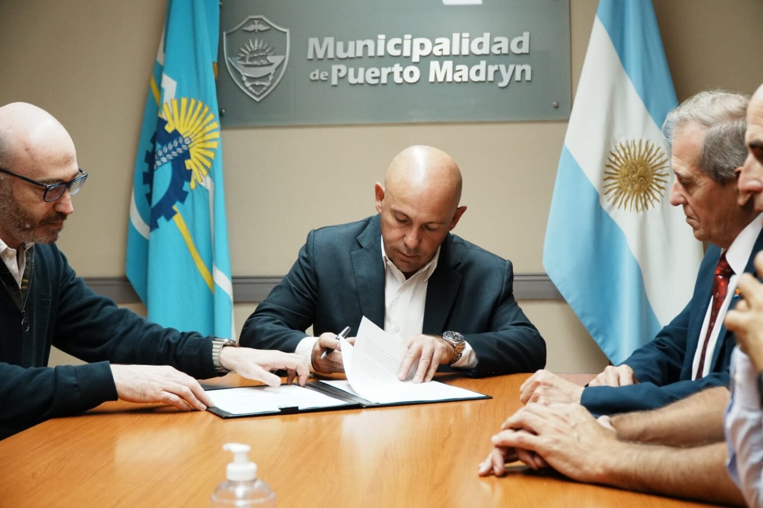 Puerto Madryn: Provincia y Municipio impulsan un polo educativo en Barrio Perón