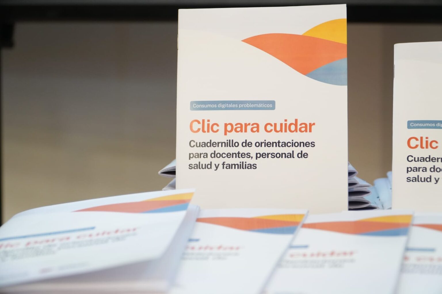 Chubut lanzó «Clic para cuidar»: Un manual para prevenir la ludopatía y el consumo digital problemático en escuelas