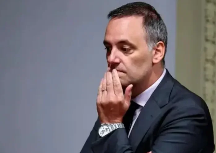 Caso Adorni: La inmobiliaria asegura que la operación fue con jubiladas y que «se enteró por TV» del funcionario