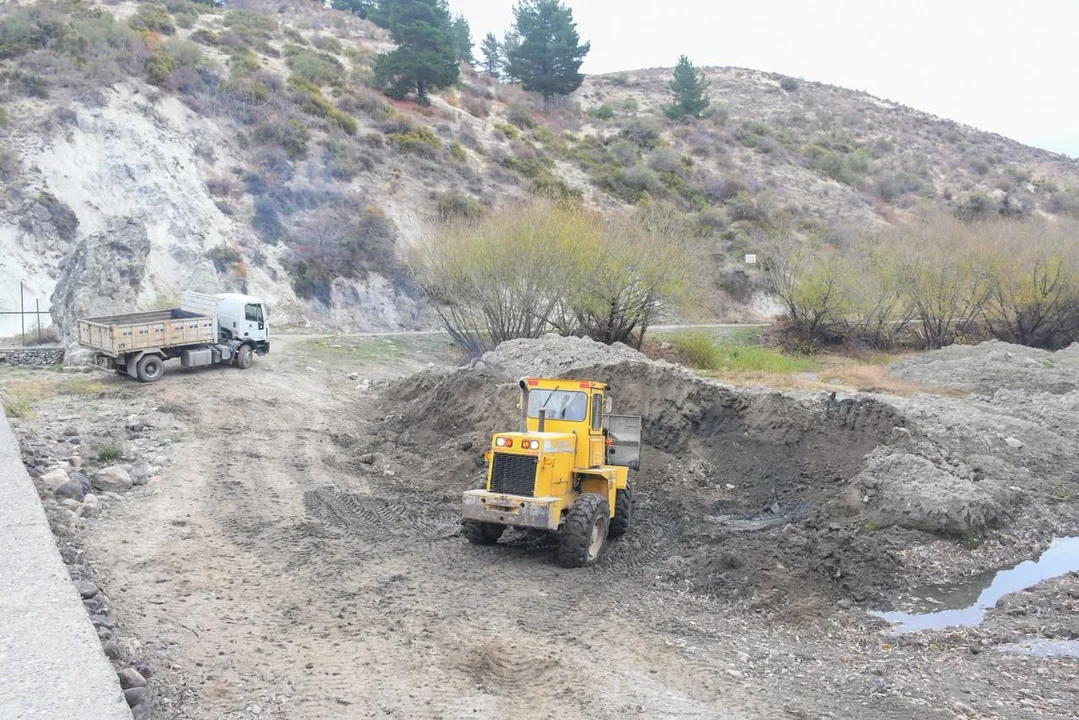 El saneamiento del arroyo Esquel registra un 80% de avance