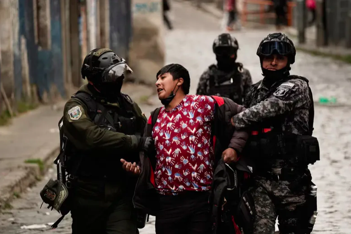 Máxima tensión en Bolivia: la Policía reprimió a manifestantes