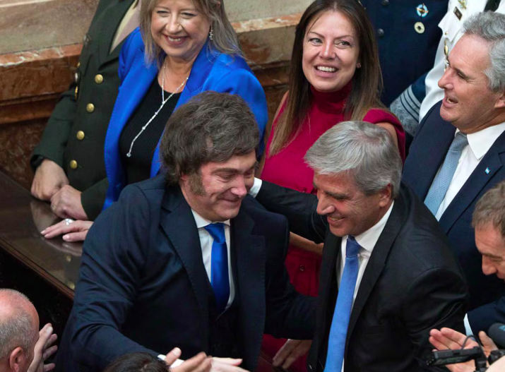El Gobierno diseña una reforma tributaria escalonada para cumplir con el FMI