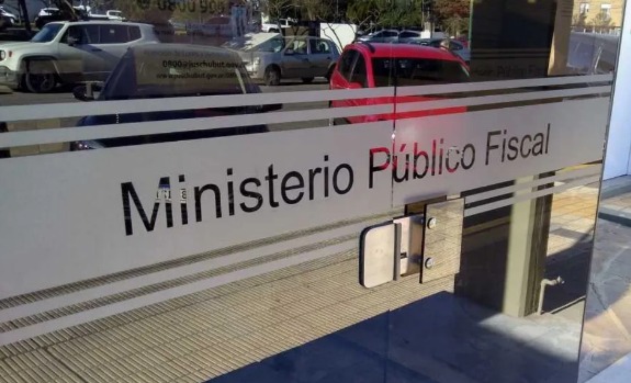 Puerto Madryn: preventiva para la banda de ciberestafadores en medio de denuncias por malos tratos