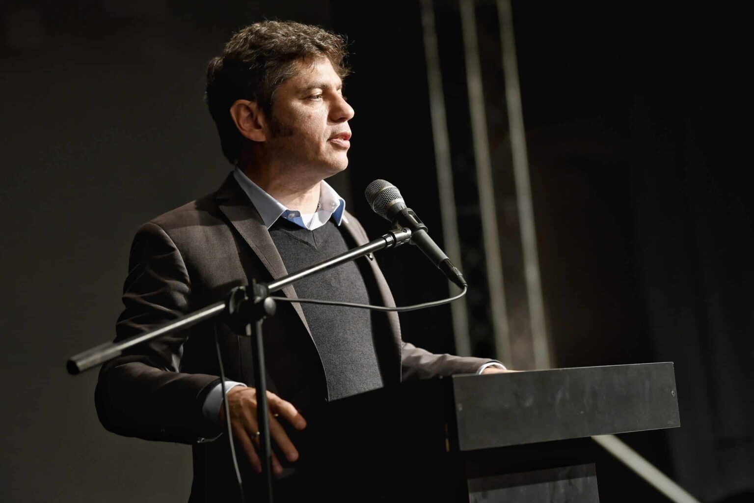 Kicillof vuelve a cruzar a Milei: «El futuro no se construye con odio ni sometimiento»