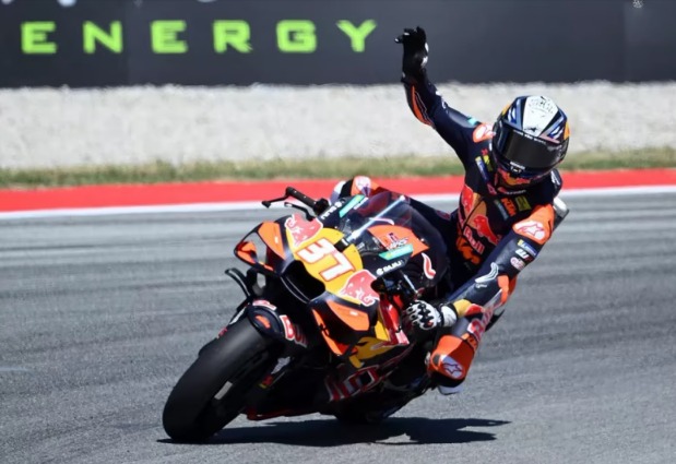 Hazaña en Montmeló: Valentín Perrone clavó una vuelta perfecta y se adueñó de la pole position en el Gran Premio de Cataluña de Moto