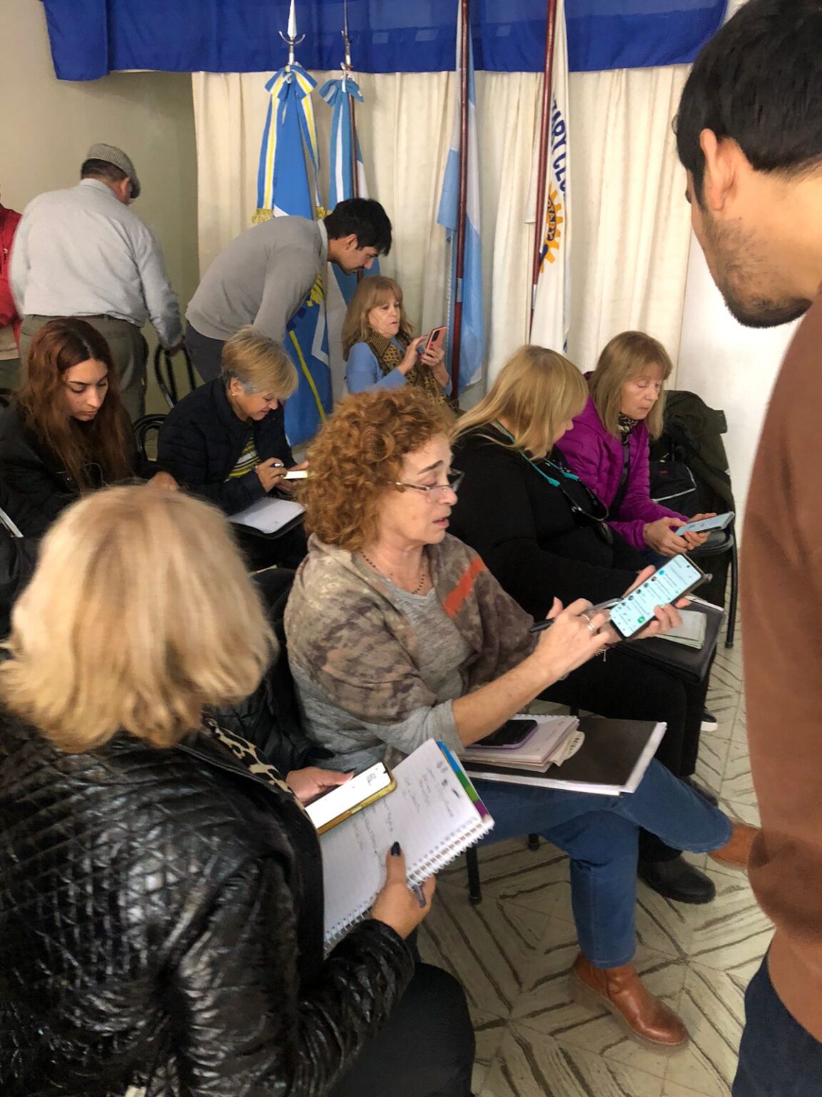 El ISSyS dictó un taller de alfabetización digital en Trelew para jubilados