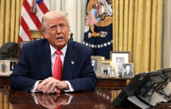 «La teoría del loco»: cómo Donald Trump ya amenazó con atacar a 15 países para imponer su agenda global