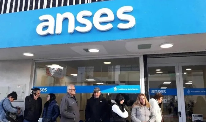 Aumentos de ANSES: qué prestación familiar sube este mes por la fórmula de movilidad y cuánto se cobra