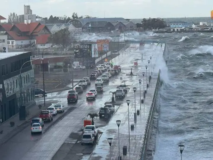 Comodoro: Las causas científicas detrás de las fuertes marejadas en la costa