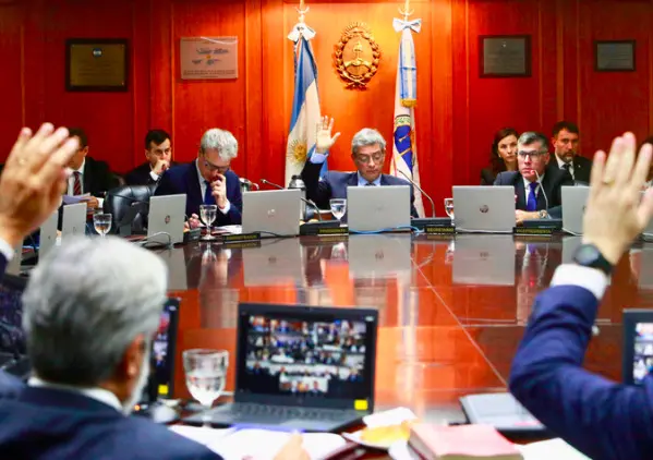 Echaron a un juez federal acusado de cobrar coimas