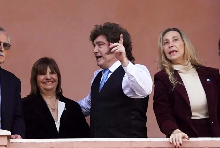 La relación directa entre Bullrich y Milei genera desconfianza en Karina Milei