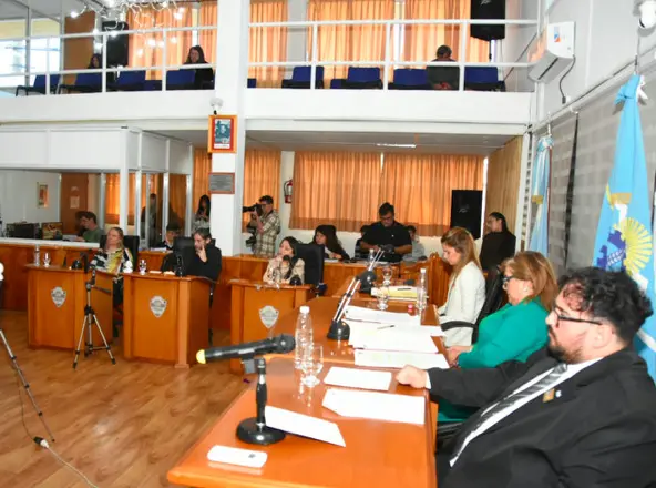 Trelew: vuelve la polémica por suba del 25% en luz y servicios