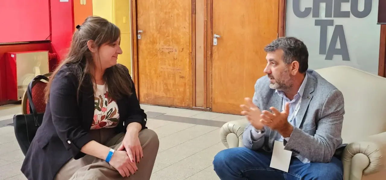 Pablo Tedesco, secretario de Turismo de Puerto Madryn, mantiene una reunión estratégica en el Congreso de FAEVYT.