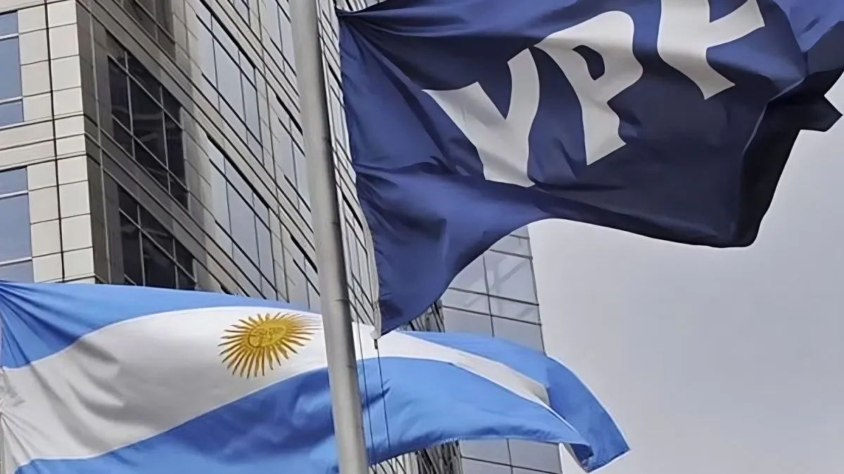 S&P elevó la nota de la deuda de YPF y grandes empresas por la acumulación de reservas