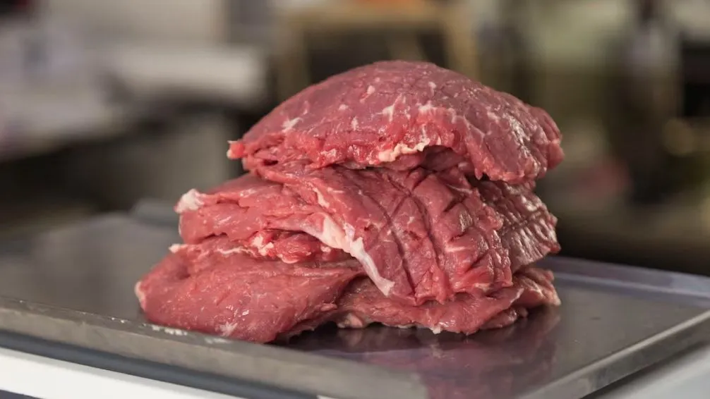 El consumo de carne vacuna cayó un 11% en el primer semestre y tocó el nivel más bajo en tres décadas