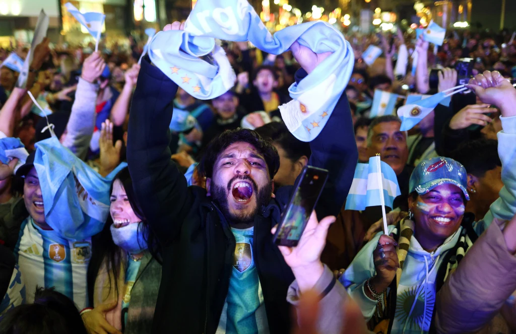 El Mundial se grita pero se cuida: 6 consejos clave para no quedarte sin voz alentando a la Selección