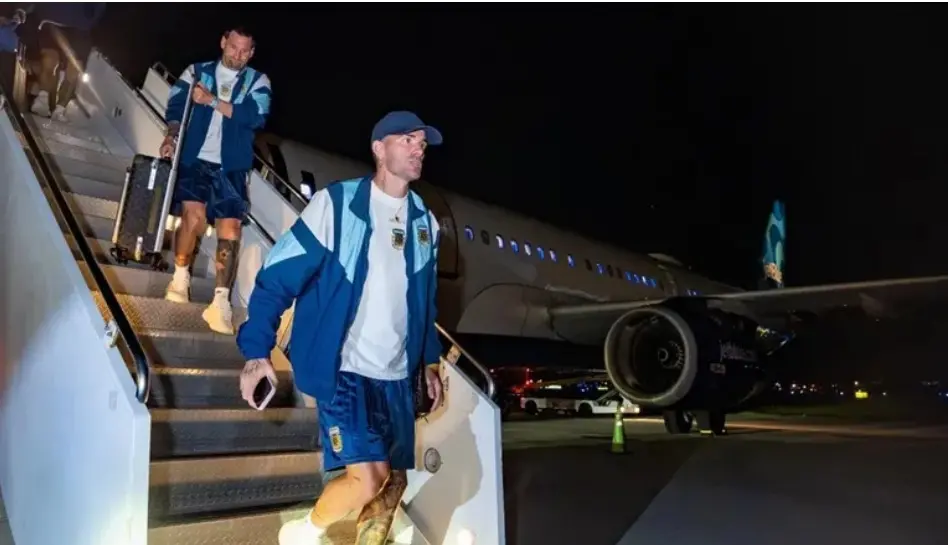Rumbo a Buenos Aires: la Selección argentina regresa al país este lunes, a qué hora llega el vuelo y los detalles del operativo en Ezeiza