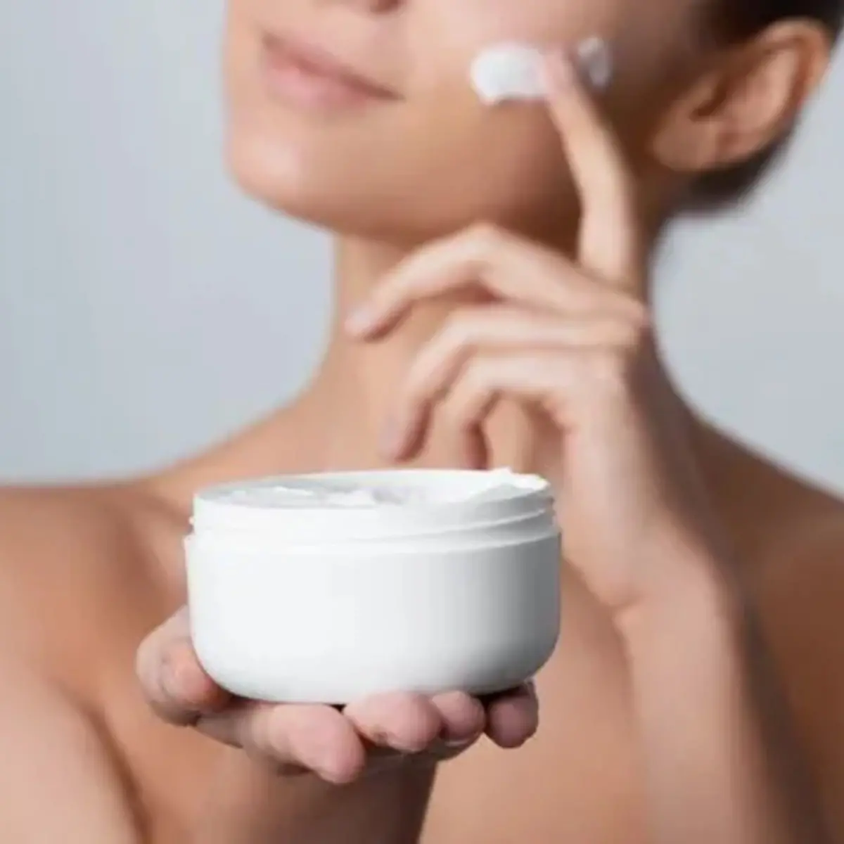 ANMAT prohíbe la venta de 4 marcas de cosméticos por falta de registro