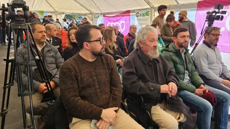 Esquel inauguró el primer parque solar de Chubut «Víctor Gabriel Saunders»