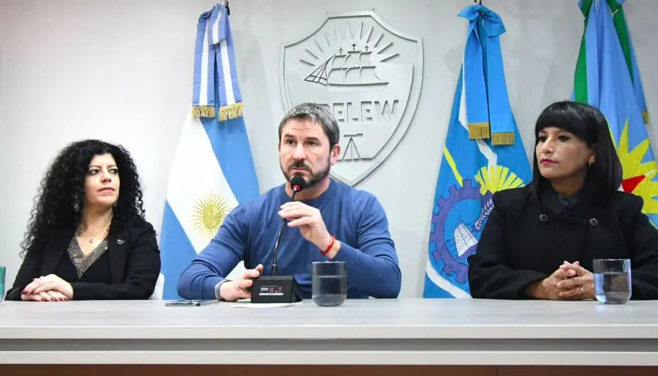 La Municipalidad de Trelew impulsa un programa educativo, para que los empleados que no cuenten con el secundario puedan concluir sus estudios