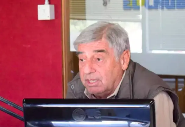 Cimadevilla cruzó a radicales por avalar reelecciones y a Milei