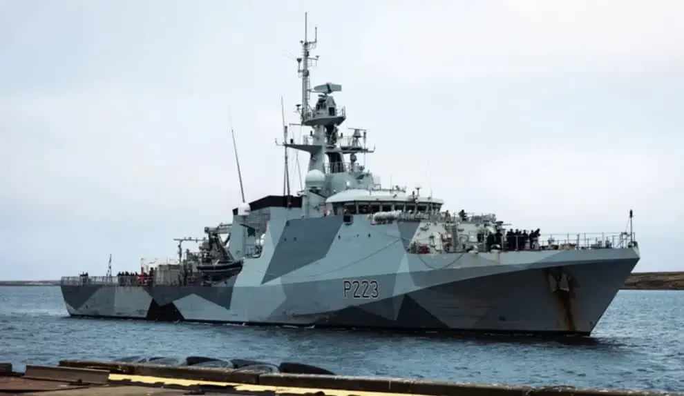 Tierra del Fuego denunció como una “provocación flagrante” el paso de un buque de guerra británico por el Mar Argentino