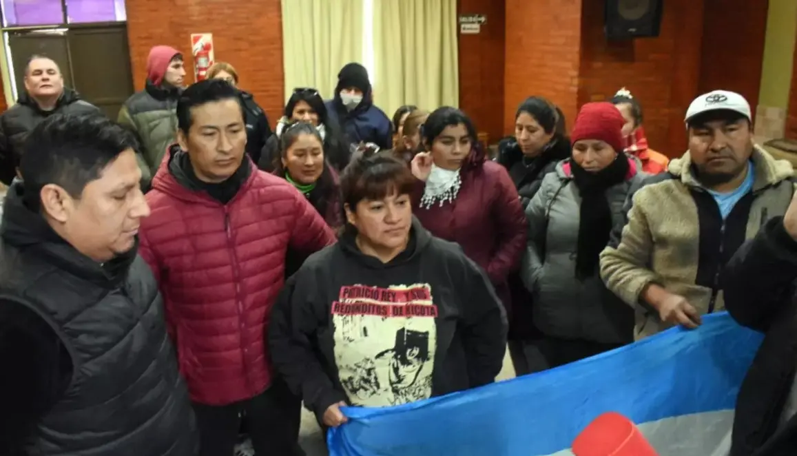 Conflicto pesquero: “No somos violentos”, expresaron los trabajadores de Conarpesa despedidos en Puerto Madryn