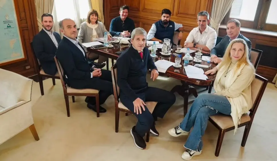 Agenda parlamentaria: Tras el Mundial, el Gobierno vuelve a reunir a la mesa política para definir la estrategia legislativa