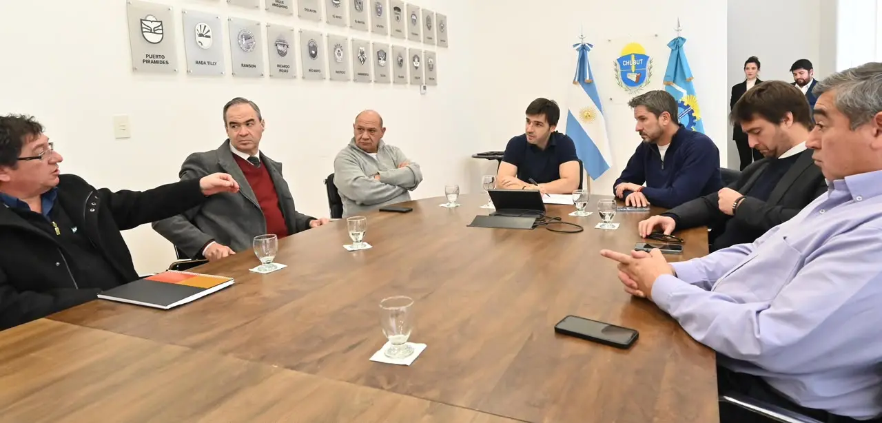 Infraestructura social: Provincia avanza con nuevas viviendas y agiliza la entrega de títulos de propiedad del IPV mediante el Plan Galina