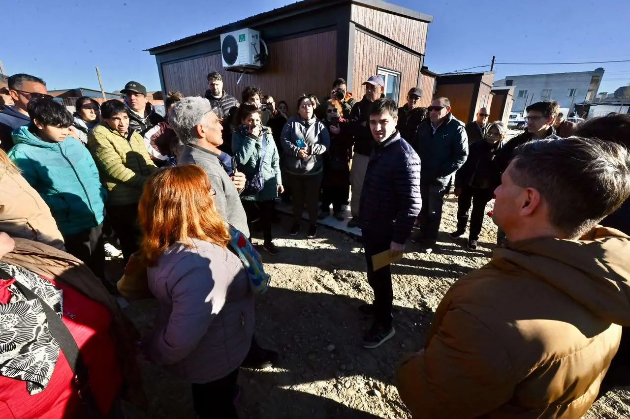 ‘Nacho’ Torres anunció una segunda etapa de 50 viviendas para los damnificados del Cerro Hermitte