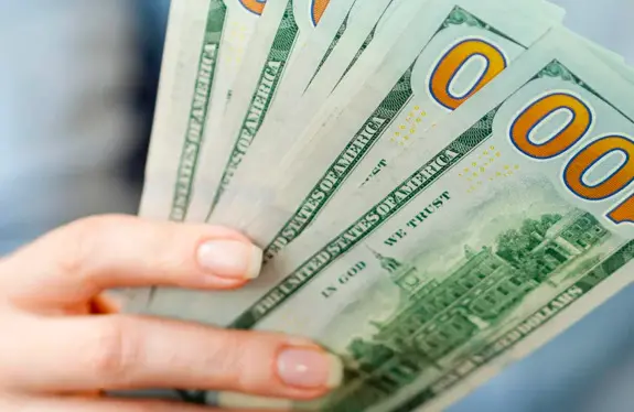 El precio del dólar blue se recalienta y el MEP no da tregua